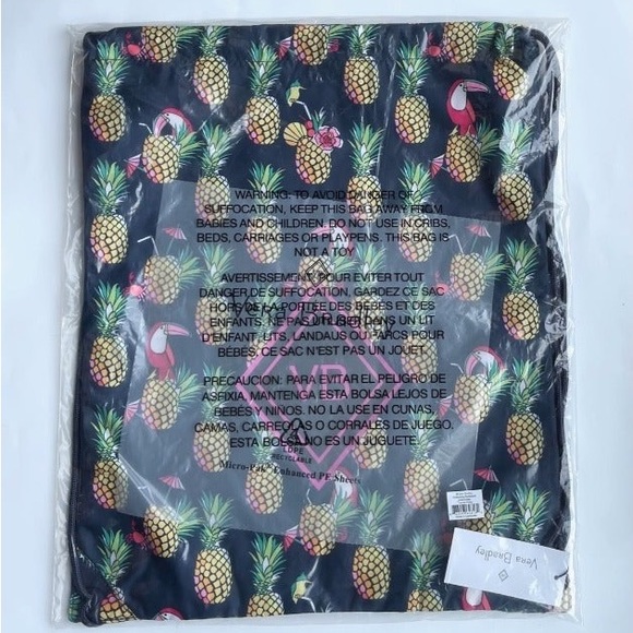 Vera Bradley Drawstring Backsack in TOUCAN PARTY 17"x14" - Picture 3 of 3